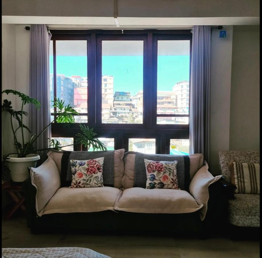 Medom'S Bnb Kohima Luaran gambar
